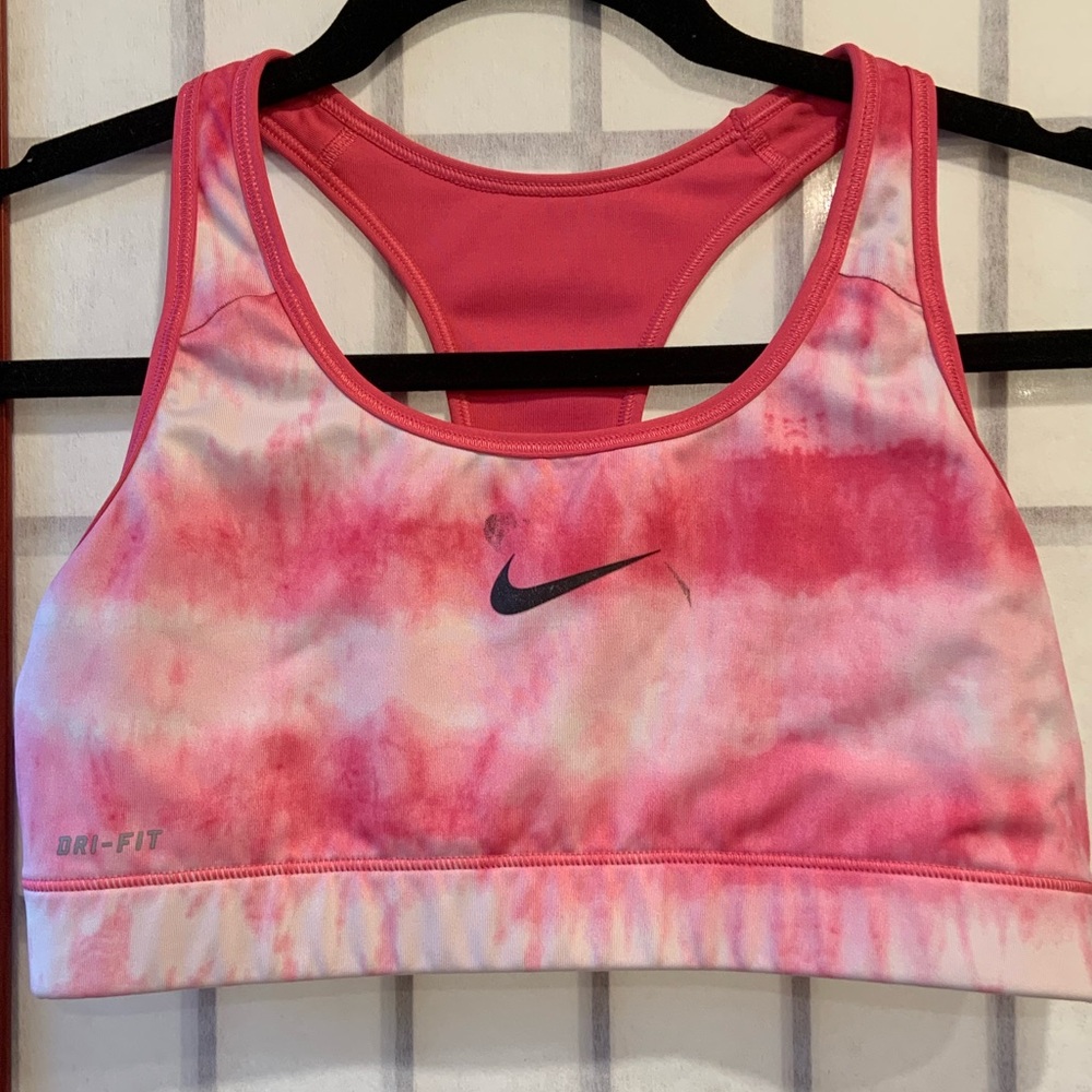 NIKE | Women’s Dri-Fit Sports Bra